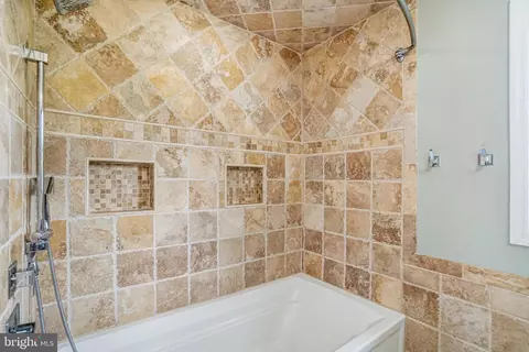 Bath - 5227 Cather Rd, Springfield, VA 22151 photo 5 of 8