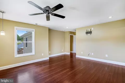 Living - 5227 Cather Rd, Springfield, VA 22151 photo 9 of 10