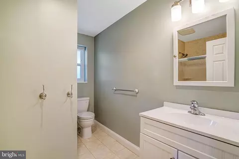 Bath - 5227 Cather Rd, Springfield, VA 22151 photo 1 of 8