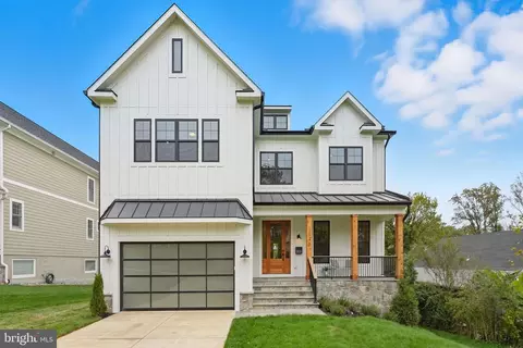 1945 Leonard Rd, Falls Church, VA 22043
