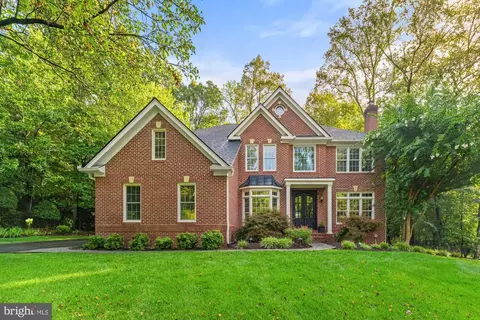 3300 Lauren Oaks Ct, Oak Hill, VA 20171