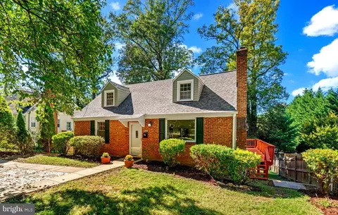 3000 Woodlawn Ave, Falls Church, VA 22042