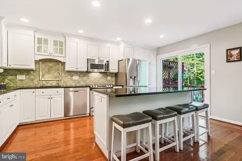 Kitchen - 7917 Valleyfield Dr, Springfield, VA 22153 photo 3 of 3