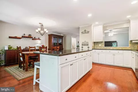 Kitchen - 7917 Valleyfield Dr, Springfield, VA 22153 photo 2 of 3