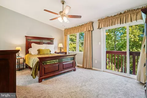 Bedroom - 7917 Valleyfield Dr, Springfield, VA 22153 photo 5 of 9