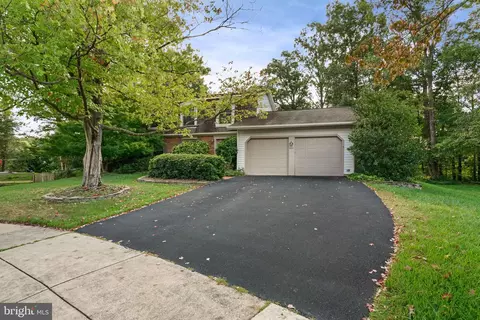 9101 Rural Plains Pl, Springfield, VA 22153