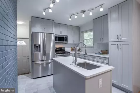 7520 Murillo St, Springfield, VA 22151 photo 5