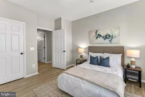 Bedroom - 1521 Spring Gate Dr #10413, Mclean, VA 22102 photo 3 of 3