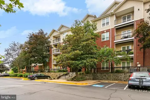 Exterior - 1521 Spring Gate Dr #10413, Mclean, VA 22102 photo 2 of 9