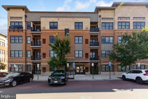 2907 Bleeker St #3-106, Fairfax, VA 22031