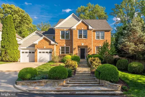 6915 Saint Albans Rd, Mclean, VA 22101