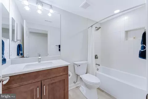 Bath - 6915 Saint Albans Rd, Mclean, VA 22101 photo 1 of 8