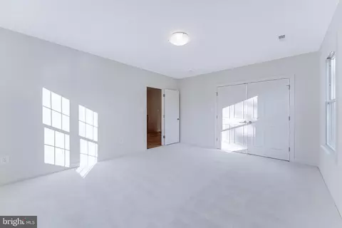 Bedroom - 6915 Saint Albans Rd, Mclean, VA 22101 photo 6 of 10