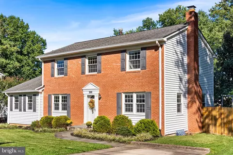 5621 Cornish Way, Alexandria, VA 22315