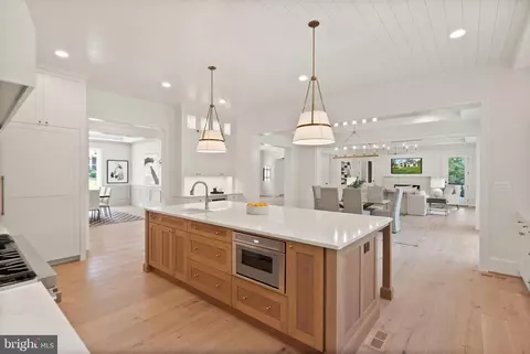 Kitchen - 1104 Sharon Ct, Mclean, VA 22101 photo 3 of 6