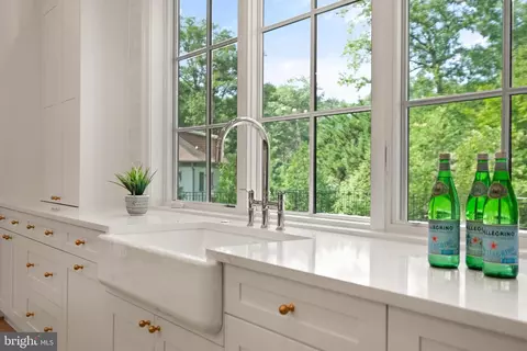 Kitchen - 1104 Sharon Ct, Mclean, VA 22101 photo 6 of 6