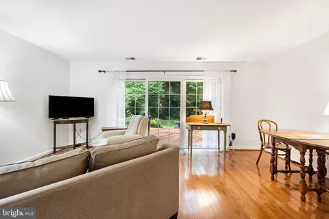 Living - 2027 Headlands Cir, Reston, VA 20191 photo 1 of 3