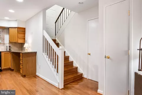 Entry Way - 2027 Headlands Cir, Reston, VA 20191 photo 3 of 4