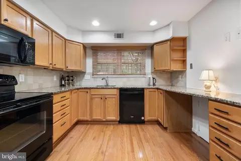 Kitchen - 2027 Headlands Cir, Reston, VA 20191 photo 1 of 2