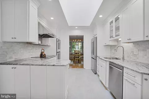 Kitchen - 2615 E Meredith Dr, Vienna, VA 22181 photo 3 of 7