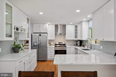 Kitchen - 7222 Willow Oak Pl, Springfield, VA 22153 photo 1 of 4