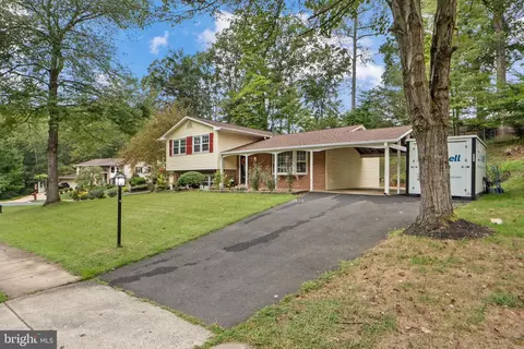 Exterior - 7222 Willow Oak Pl, Springfield, VA 22153 photo 2 of 7
