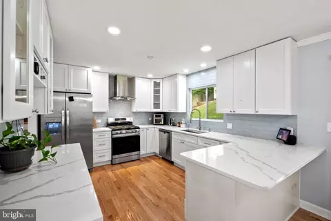 Kitchen - 7222 Willow Oak Pl, Springfield, VA 22153 photo 4 of 4