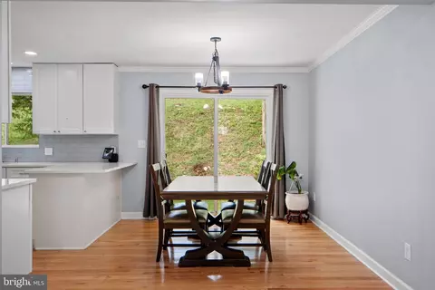 Dining - 7222 Willow Oak Pl, Springfield, VA 22153 photo 2 of 2
