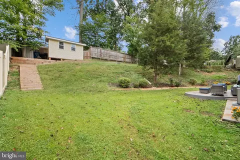 Exterior - 7222 Willow Oak Pl, Springfield, VA 22153 photo 3 of 7