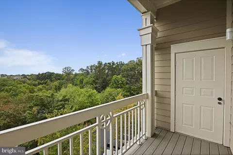 12915 Alton Sq #416, Herndon, VA 20170