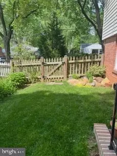 5669 Ravenel Ln, Springfield, VA 22151 photo 4