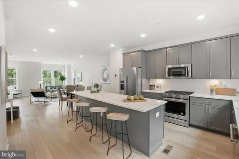 12768 Sunrise Valley Dr, Reston, VA 20191