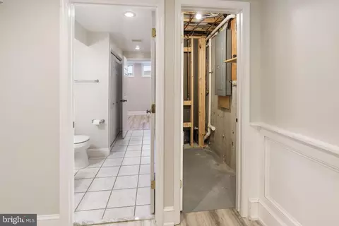 Entry Way - 8695 Young Ct, Springfield, VA 22153 photo 5 of 5