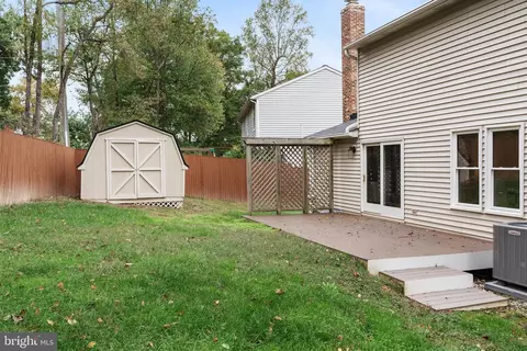 Exterior - 8695 Young Ct, Springfield, VA 22153 photo 4 of 5