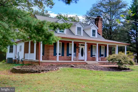 4703 Marymead Dr, Fairfax, VA 22030