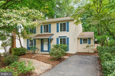 10816 Verde Vista Dr, Fairfax, VA 22030