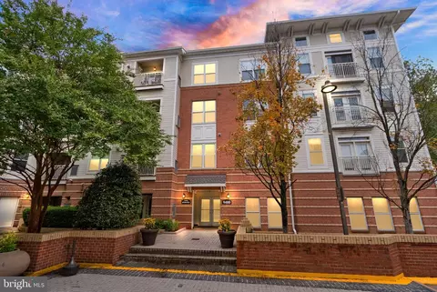 9480 Virginia Center Blvd #7, Vienna, VA 22181