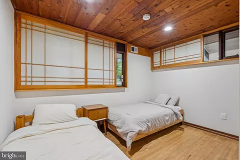 Bedroom - 11428 Purple Beech Dr, Reston, VA 20191 photo 3 of 6