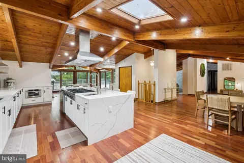 Kitchen - 11428 Purple Beech Dr, Reston, VA 20191 photo 2 of 3