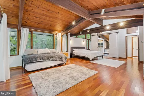 Bedroom - 11428 Purple Beech Dr, Reston, VA 20191 photo 2 of 6