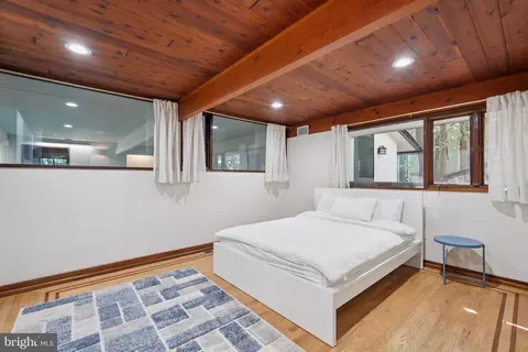 Bedroom - 11428 Purple Beech Dr, Reston, VA 20191 photo 5 of 6