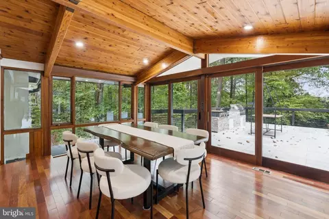 Dining - 11428 Purple Beech Dr, Reston, VA 20191 photo 1 of 2
