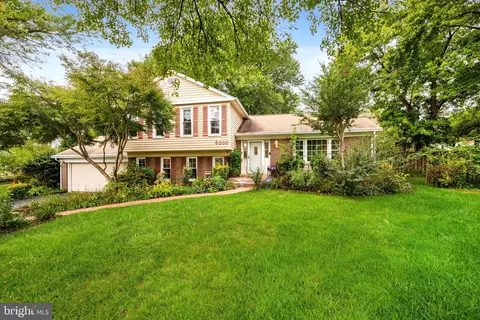 8000 Lady Lewis Ct, Springfield, VA 22153