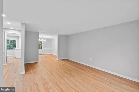 6048 Heathwick Ct, Burke, VA 22015 photo 5