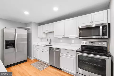 6048 Heathwick Ct, Burke, VA 22015 photo 13