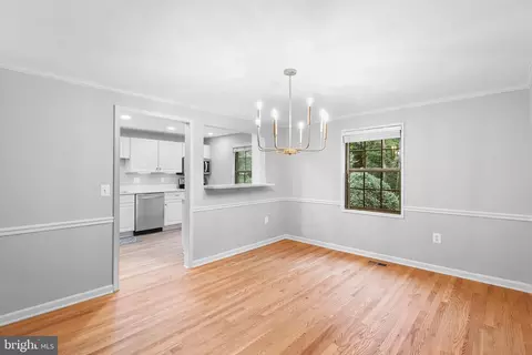 6048 Heathwick Ct, Burke, VA 22015 photo 9