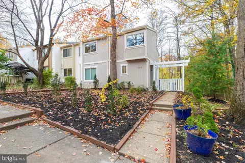 2318 Millennium Ln, Reston, VA 20191