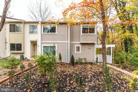 Exterior - 2318 Millennium Ln, Reston, VA 20191 photo 2 of 5