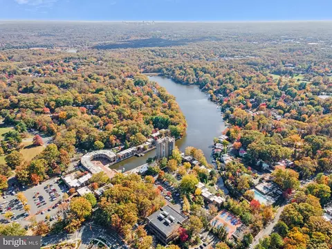 View/Area - 11540 Hickory Cluster, Reston, VA 20190 photo 6 of 7