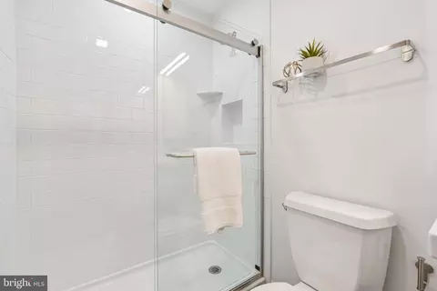 Bath - 11540 Hickory Cluster, Reston, VA 20190 photo 3 of 5